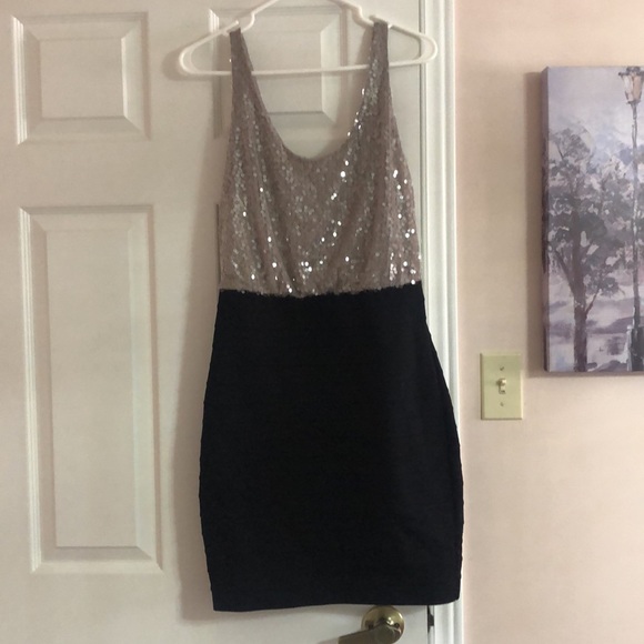 Short mini party dress - Picture 2 of 5